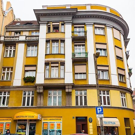 Retro Hostel Poznan Luaran gambar