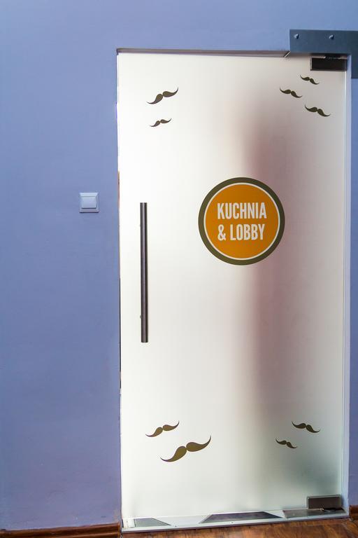 Retro Hostel Poznan Luaran gambar